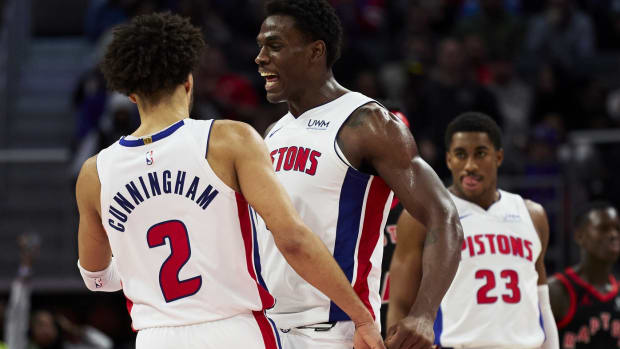 Los Pistons ganan sobre los Raptors para romper la histórica racha de 28 partidos.